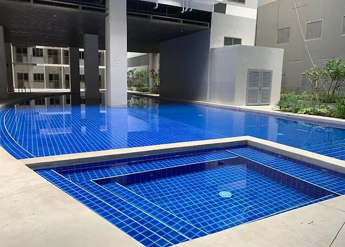 Hotel S Residences Tower 1 - Near Moa & Ayala Malls Bay 5*